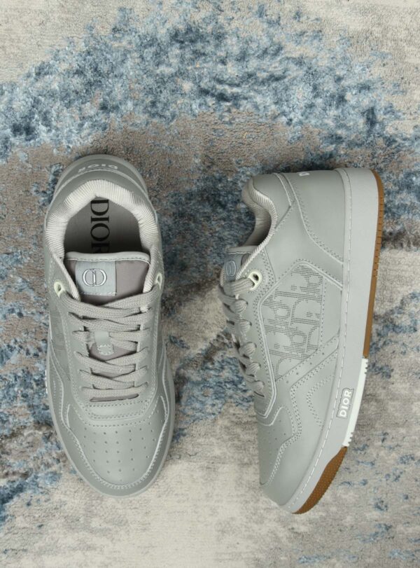 Sneaker B27