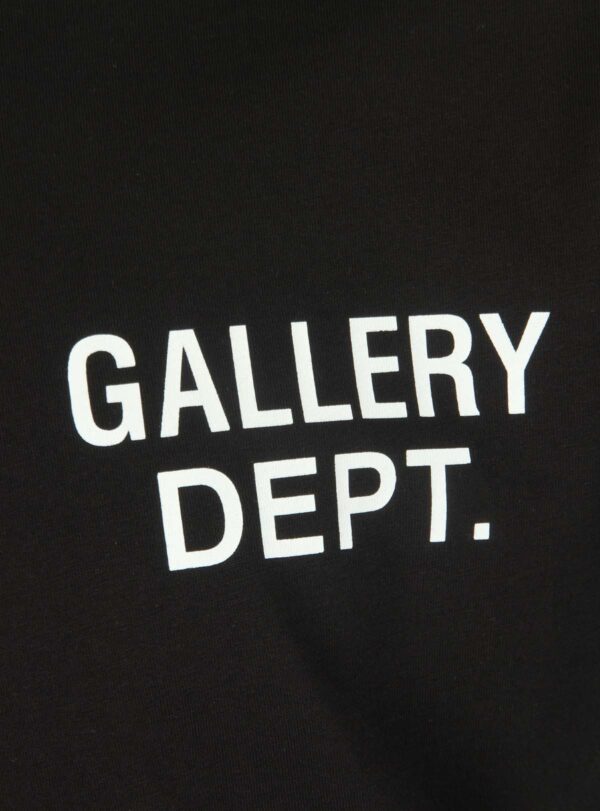 T-shirt Logo Print