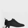 Sneaker Bouncing