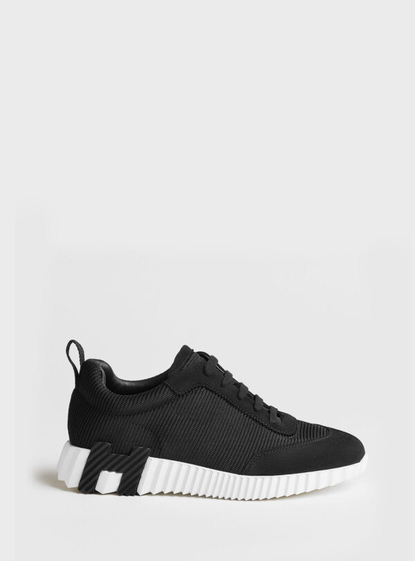 Sneaker Bouncing