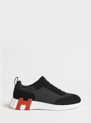 Sneaker Bouncing