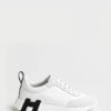 Sneaker Bouncing