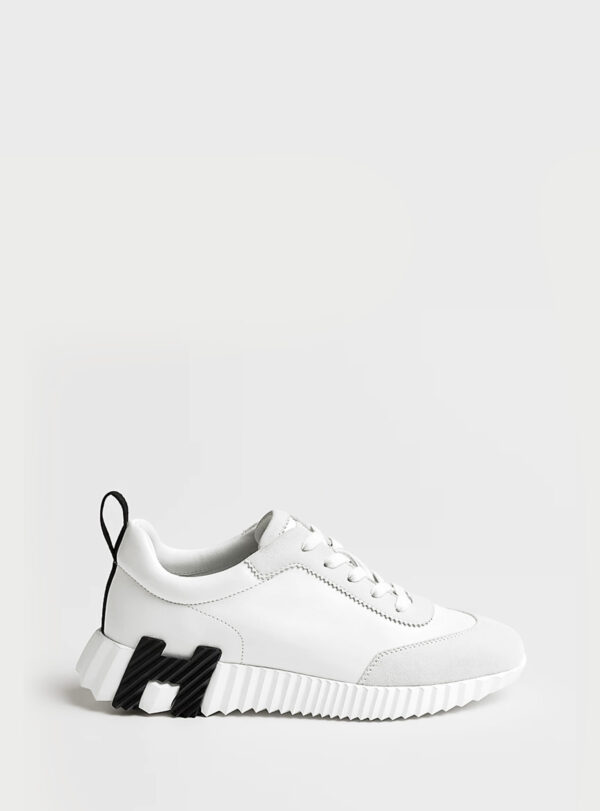Sneaker Bouncing