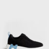 Sneaker Bouncing