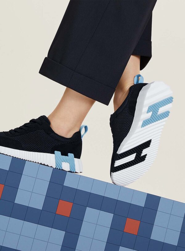 Sneaker Bouncing