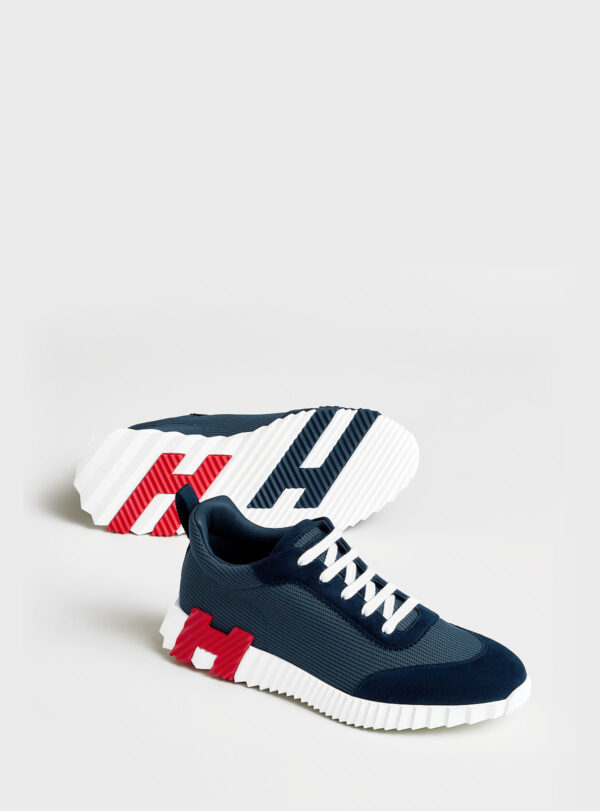 Sneaker Bouncing