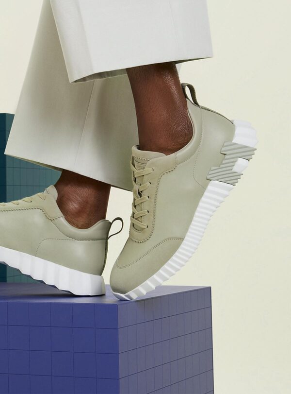 Sneaker Bouncing