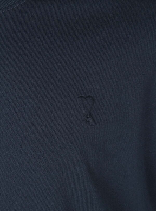 T-Shirt Heart Chest Logo