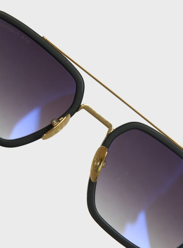 Eyewear Flight Black Gold